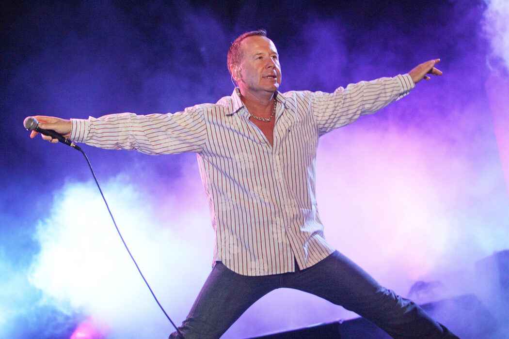 																																										<h5>Simple Minds</h5>
																											