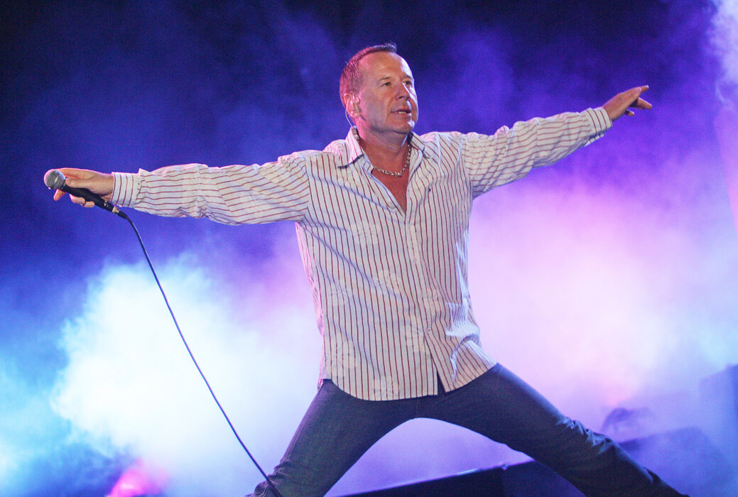 																																										<h5>Simple Minds</h5>
																											