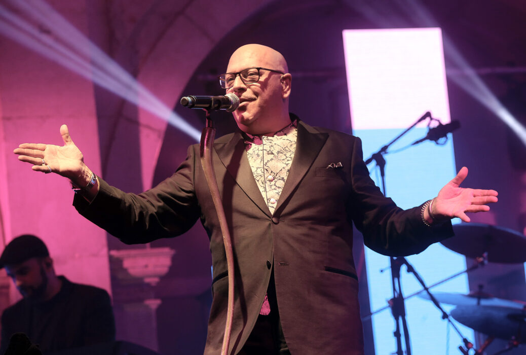 																																										<h5>Paulo Gonzo</h5>
																											