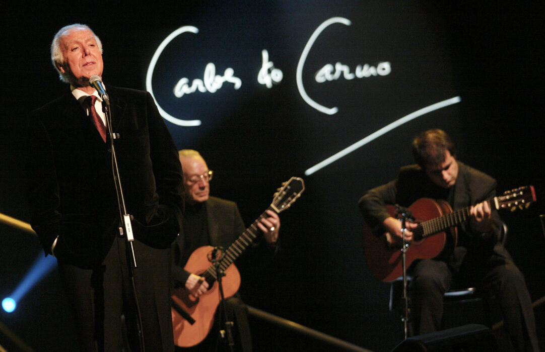 																																										<h5>Carlos do Carmo</h5>
																											