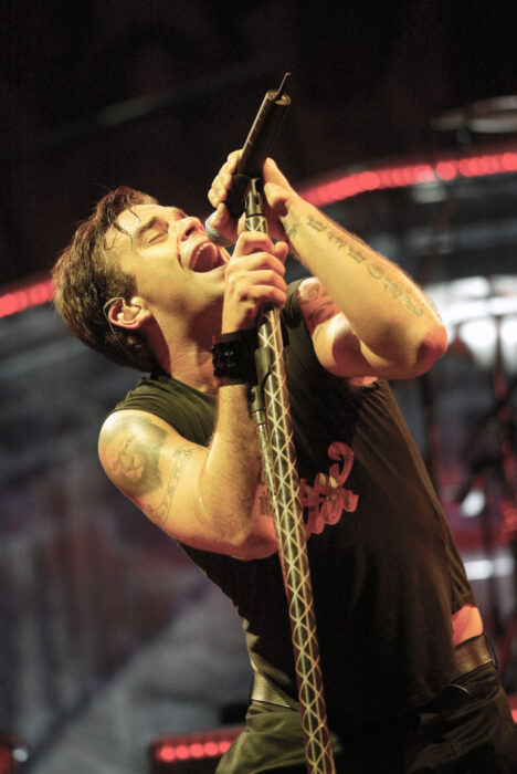 																																										<h5>Robbie Williams</h5>
																											