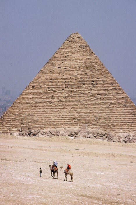 																																										<h5>Pirâmide de Miquerinos - Egipto</h5>
																											