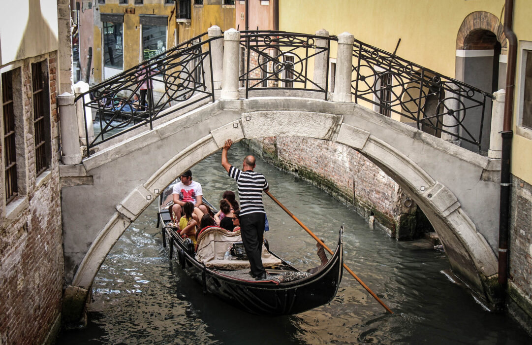 																																										<h5>Veneza - Itália</h5>
																											
