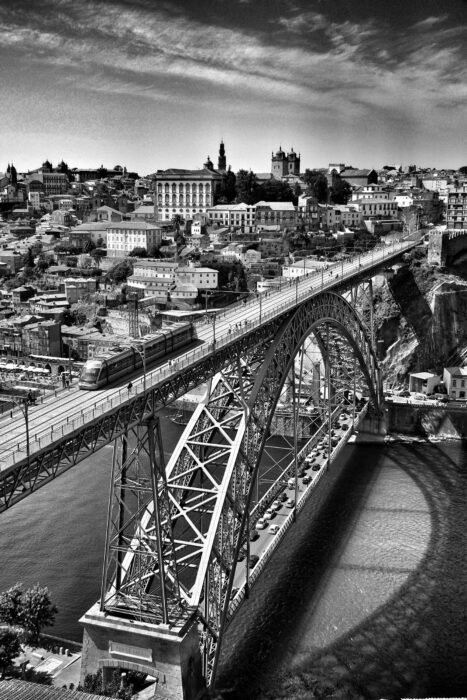 																																										<h5>Porto - Portugal</h5>
																											