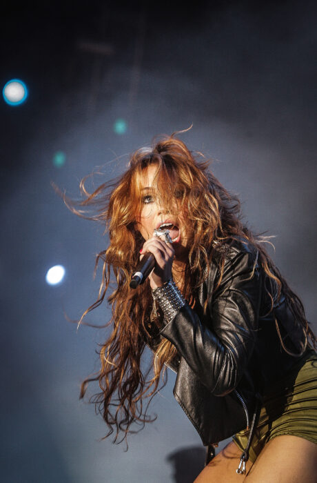 																																										<h5>Miley Cyrus</h5>
																											