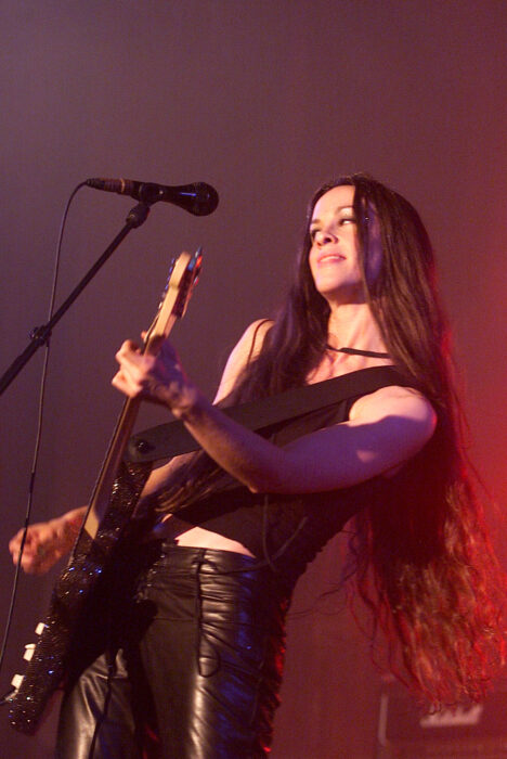 																																										<h5>Alanis Morissette</h5>
																											