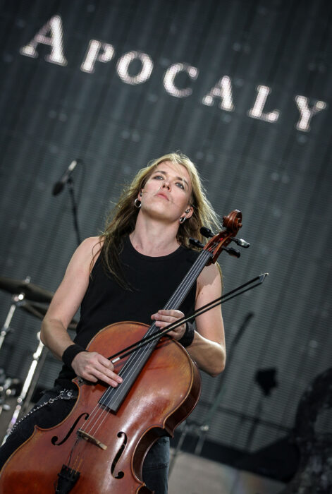 																																										<h5>Apocalyptica</h5>
																											
