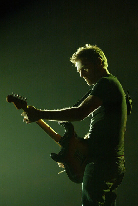 																																										<h5>Bryan Adams</h5>
																											
