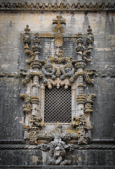 																																										<h5>Tomar - Portugal</h5>
																											