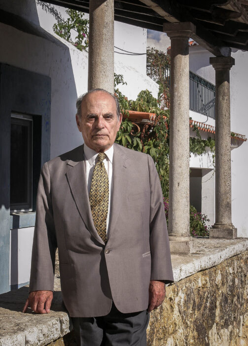 																																										<h5>José Hermano Saraiva</h5>
																											