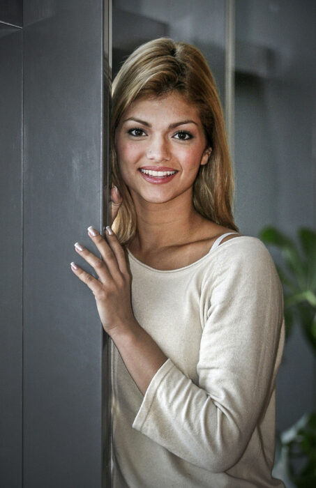 																																										<h5>Kelly Key</h5>
																											