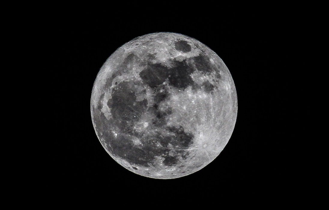 																																										<h5>Lua Cheia</h5>
																											