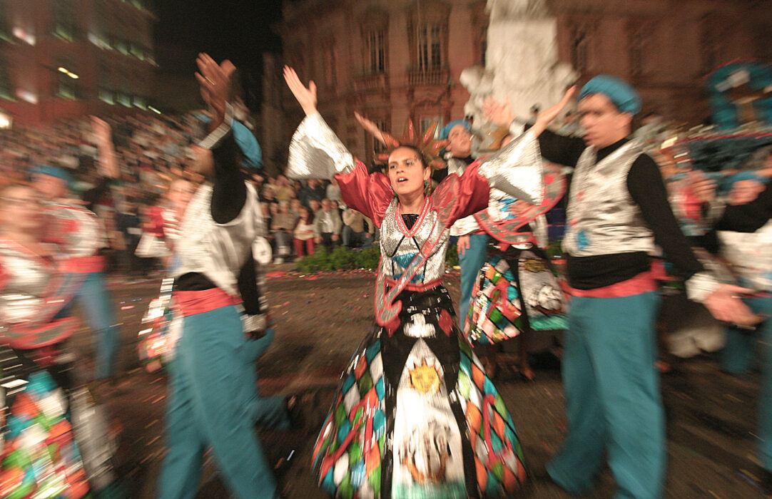 																																										<h5>Marchas Populares de Lisboa</h5>
																											