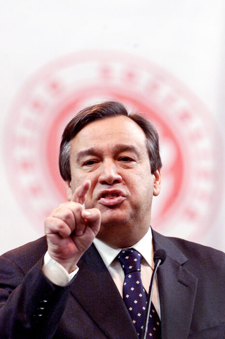 																																										<h5>António Guterres</h5>
																											