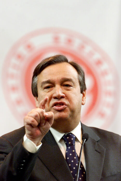 																																										<h5>António Guterres</h5>
																											