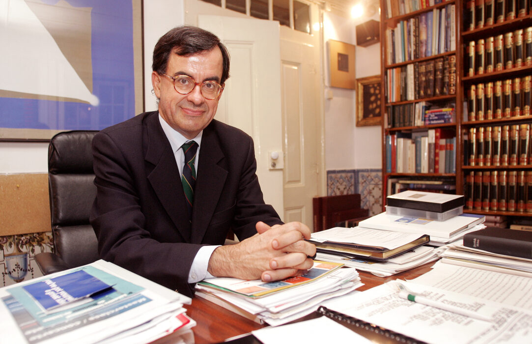 																																										<h5>Guilherme de Oliveira Martins</h5>
																											