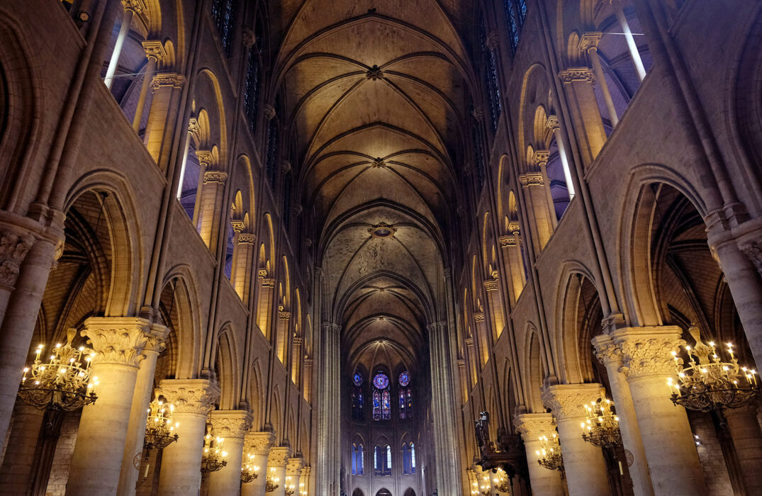 																																										<h5>Paris - França</h5>
																											