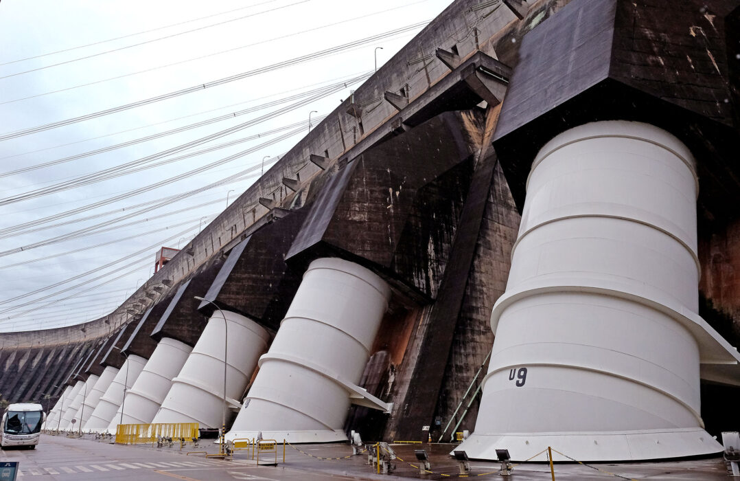 																																										<h5>Hidroelétrica de Itaipu - Brasil</h5>
																											