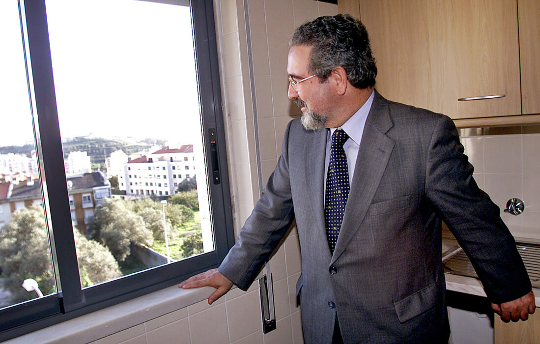 																																										<h5>Isaltino Morais</h5>
																											