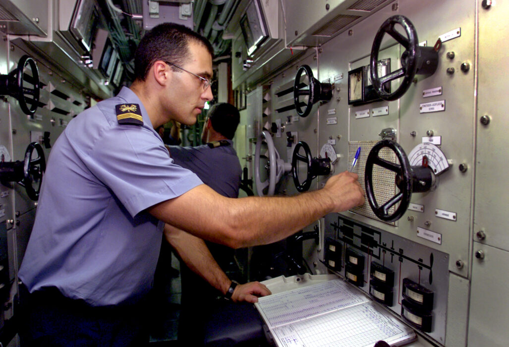 																																										<h5>NRP Delfim</h5>
																											
