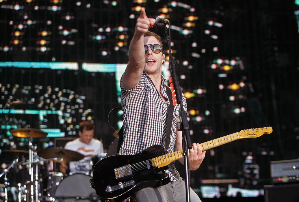 																																										<h5>McFly</h5>
																											