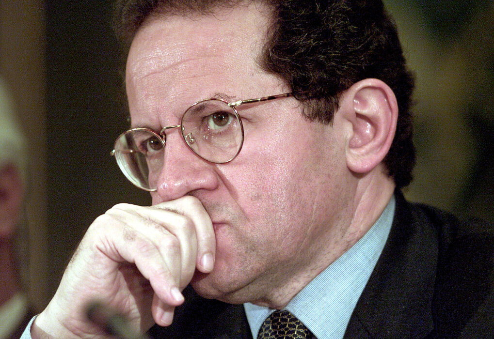 																																										<h5>Vítor Constâncio</h5>
																											