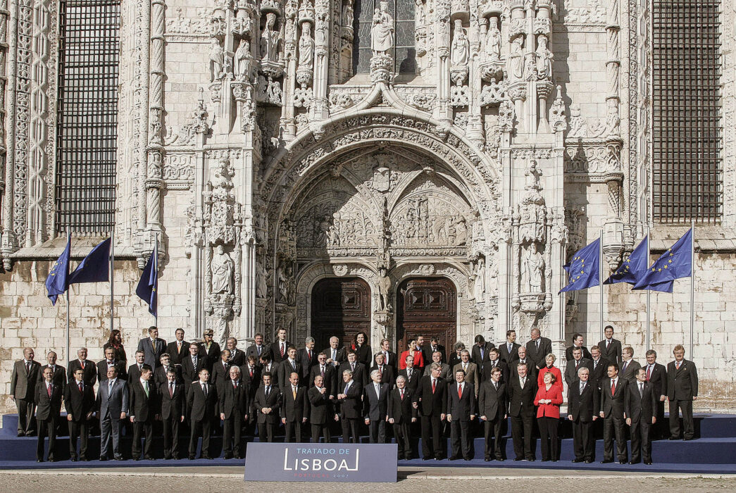 																																										<h5>Assinatura do Tratado de Lisboa</h5>
																											